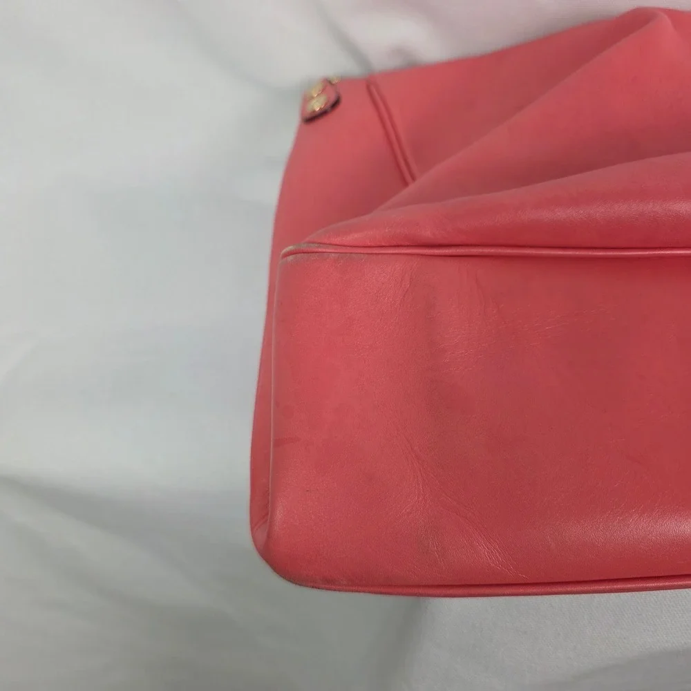 Kate Spade Coral Pink Leather Shoulder Bag Flap Front Pockets Gold‎ Hardware